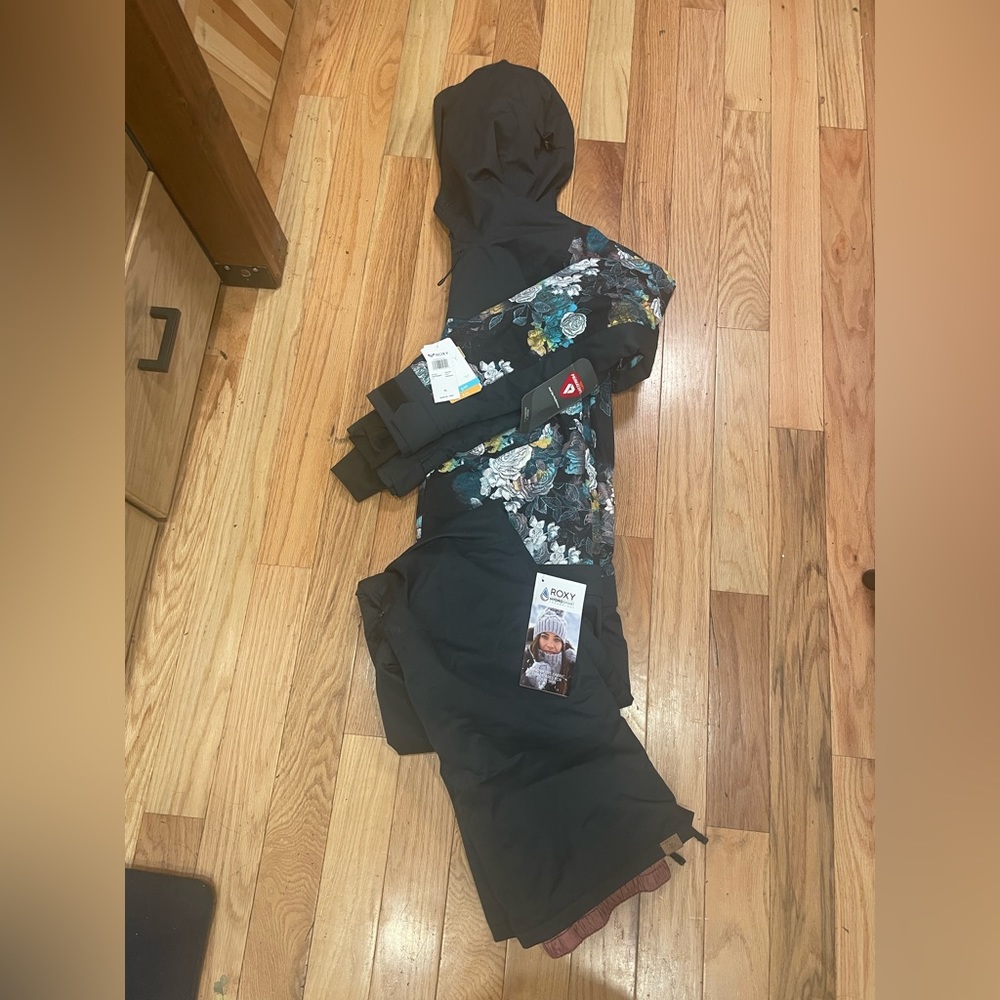 Roxy Empowerment Snowsuit NWT